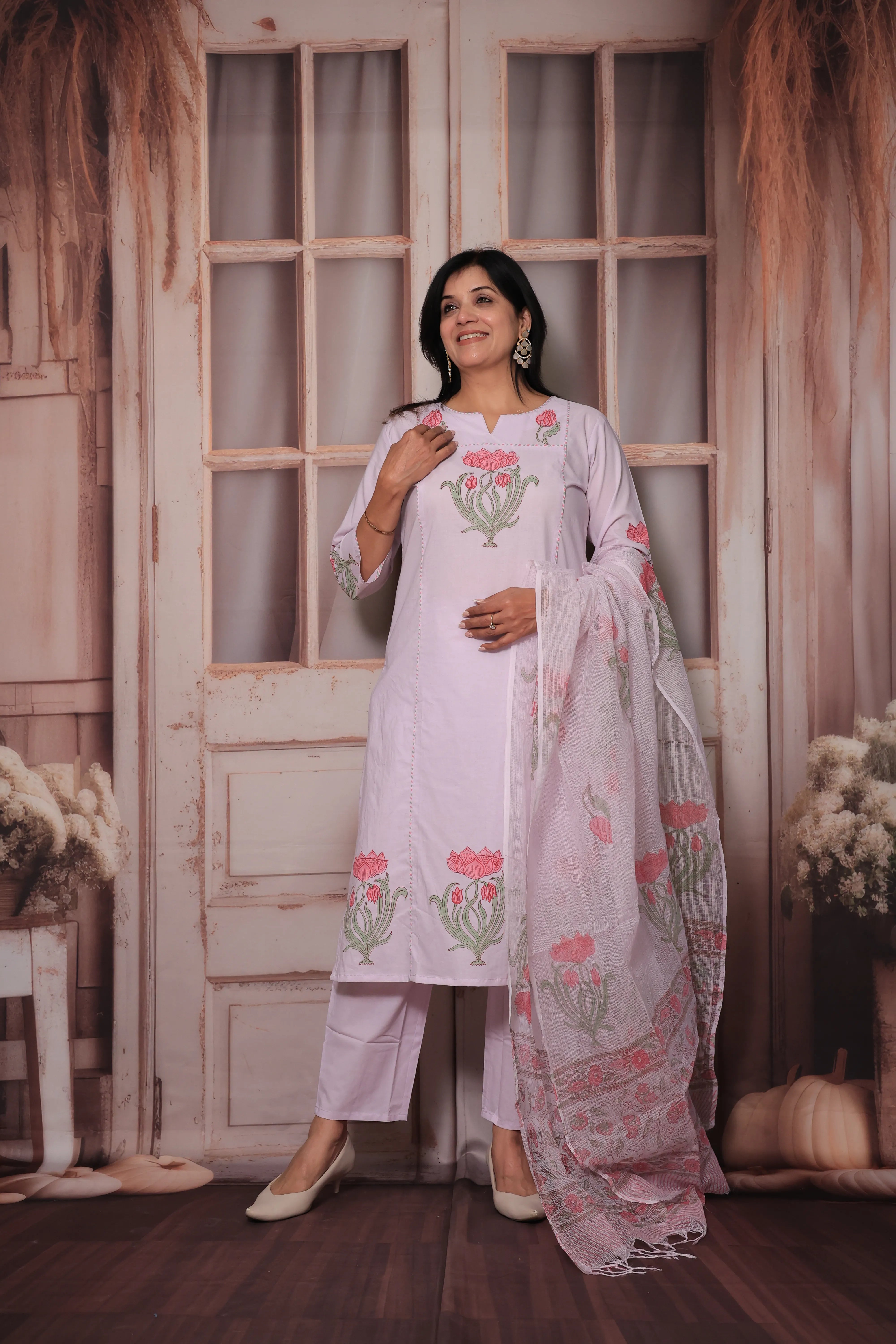 Light Lavender Kurta Pant Set with Dupatta | Pearl Work & Floral Print