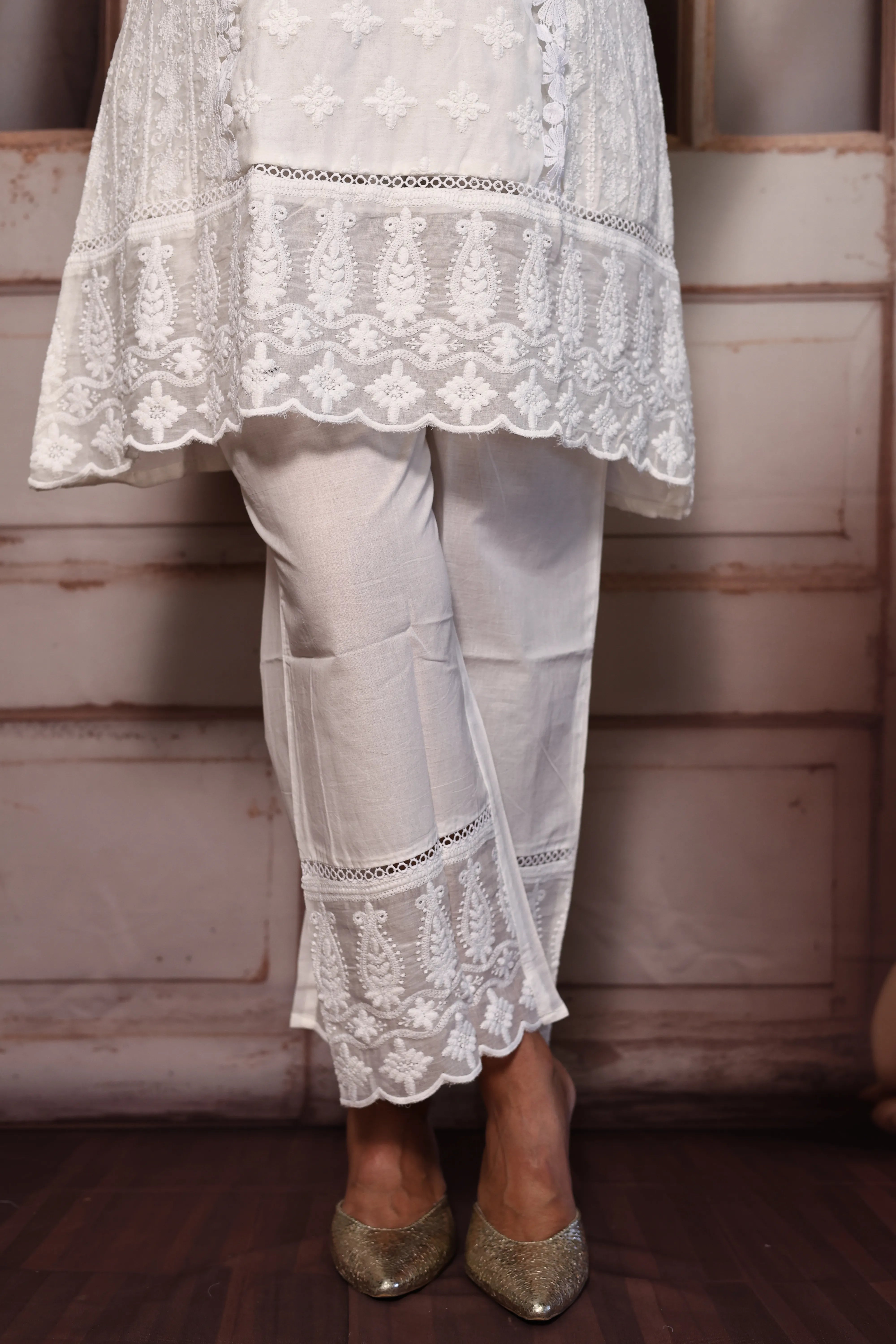 White Lakhnavi Chikankari Short Kurti Pant Co-Ord Set | Pure Mul Mul Premium Wear
