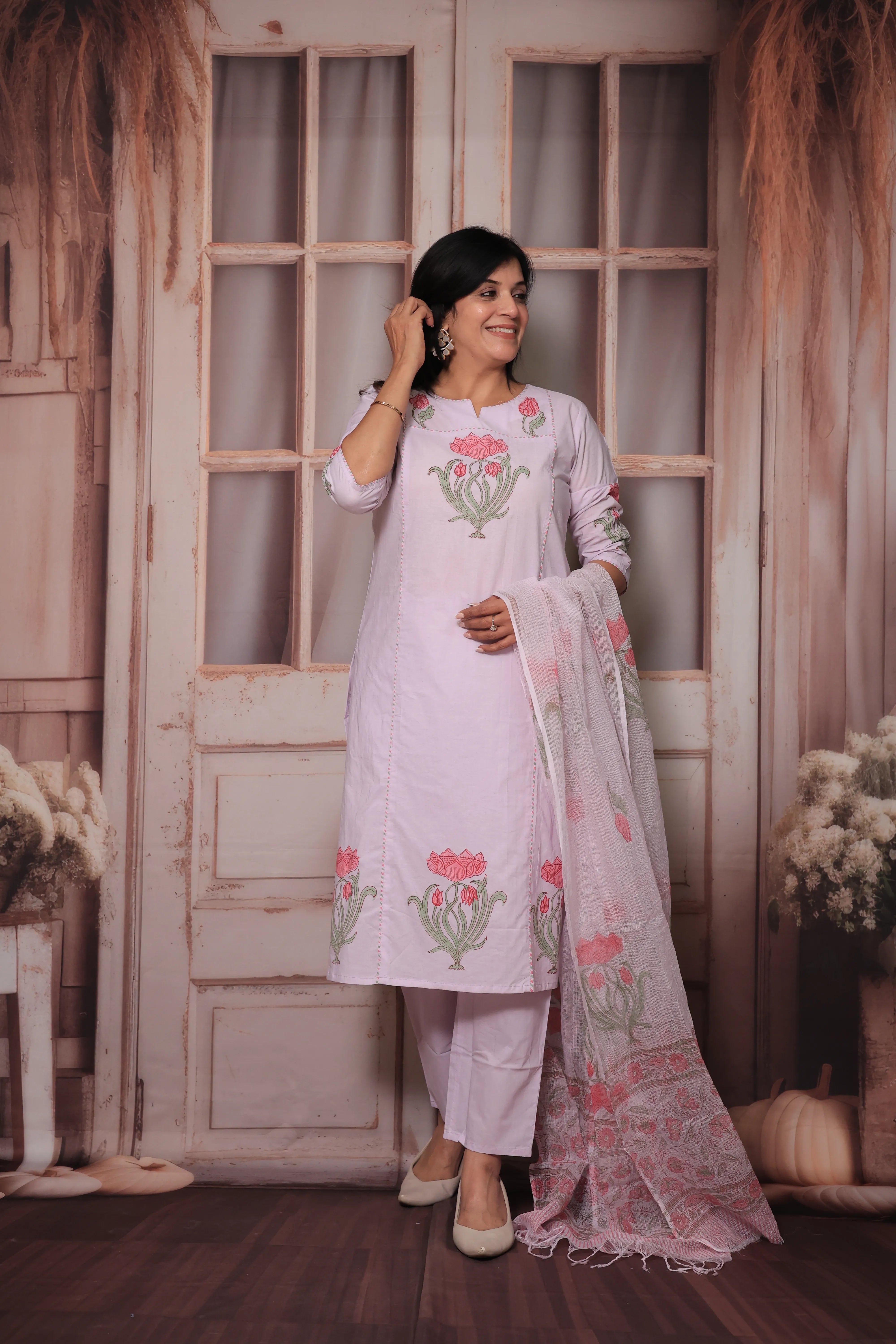 Light Lavender Kurta Pant Set with Dupatta | Pearl Work & Floral Print