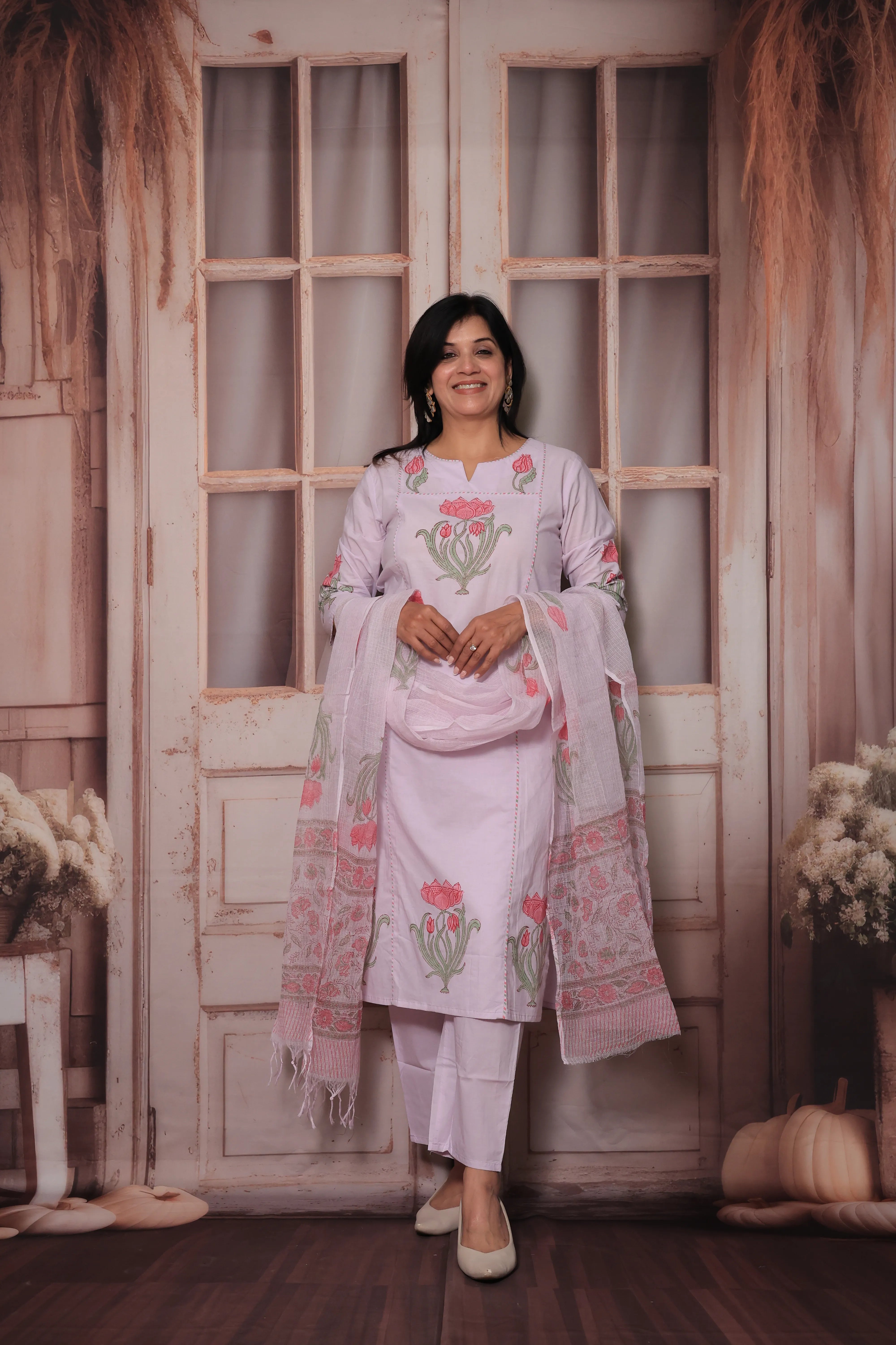 Light Lavender Kurta Pant Set with Dupatta | Pearl Work & Floral Print