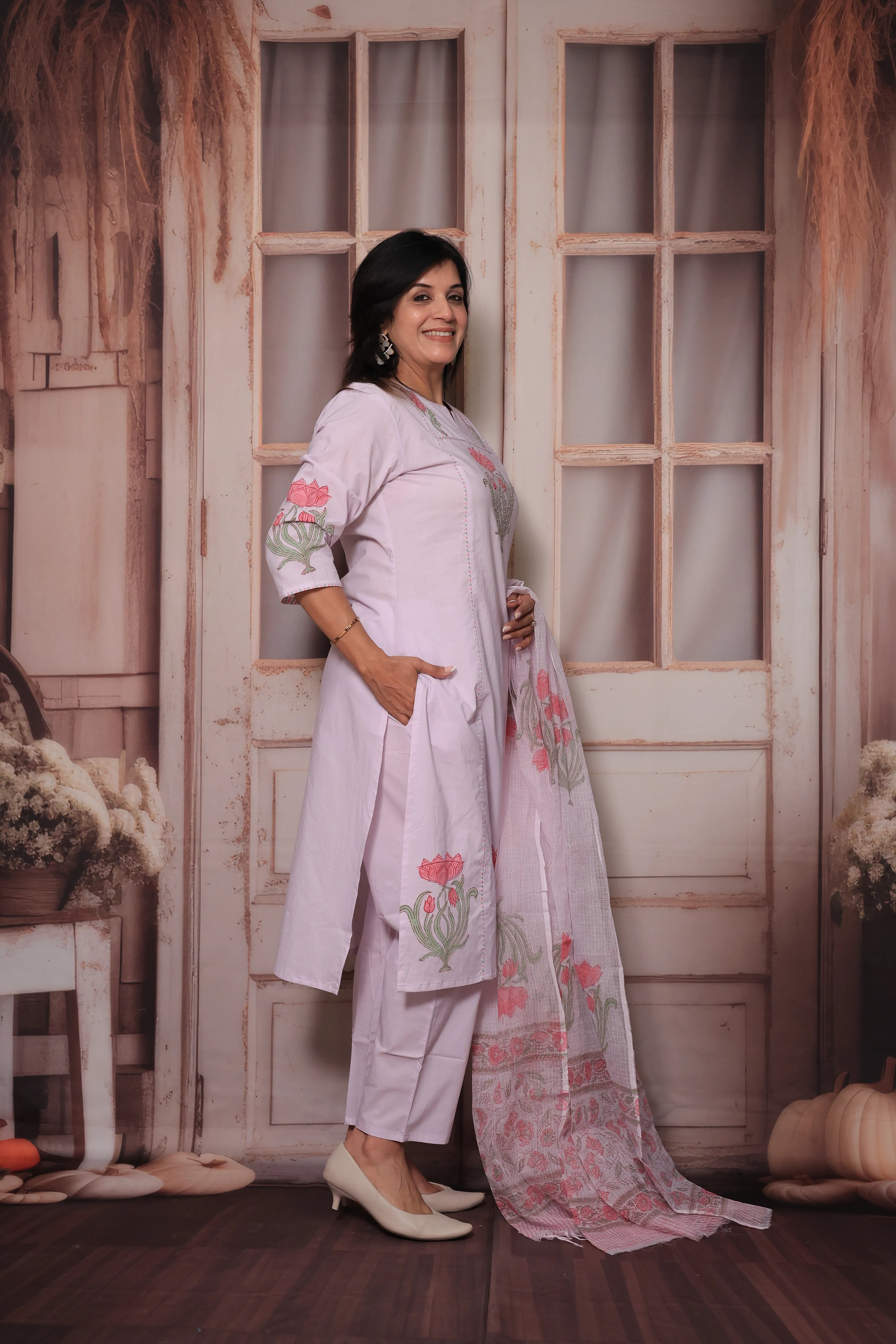 Light Lavender Kurta Pant Set with Dupatta | Pearl Work & Floral Print