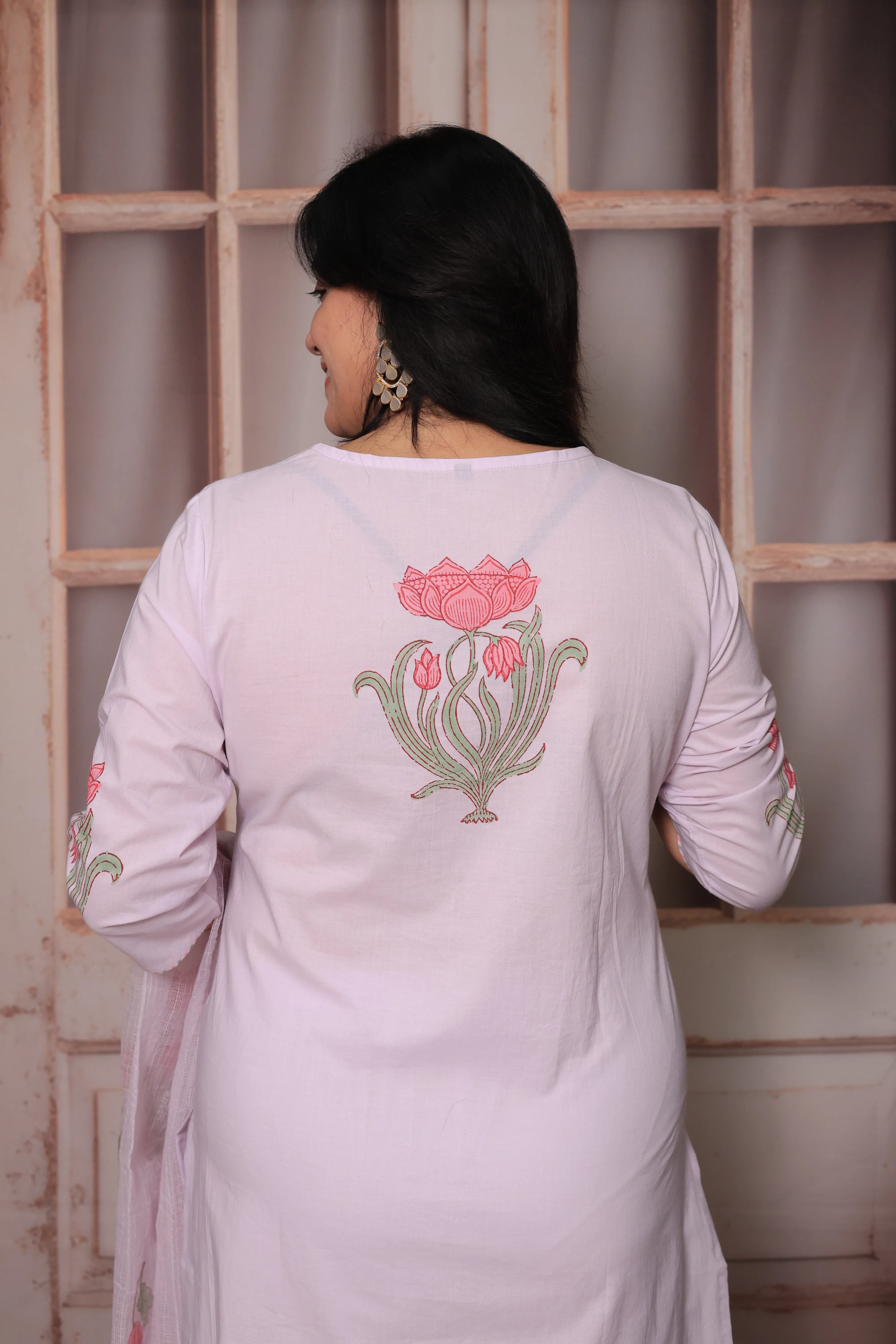 Light Lavender Kurta Pant Set with Dupatta | Pearl Work & Floral Print