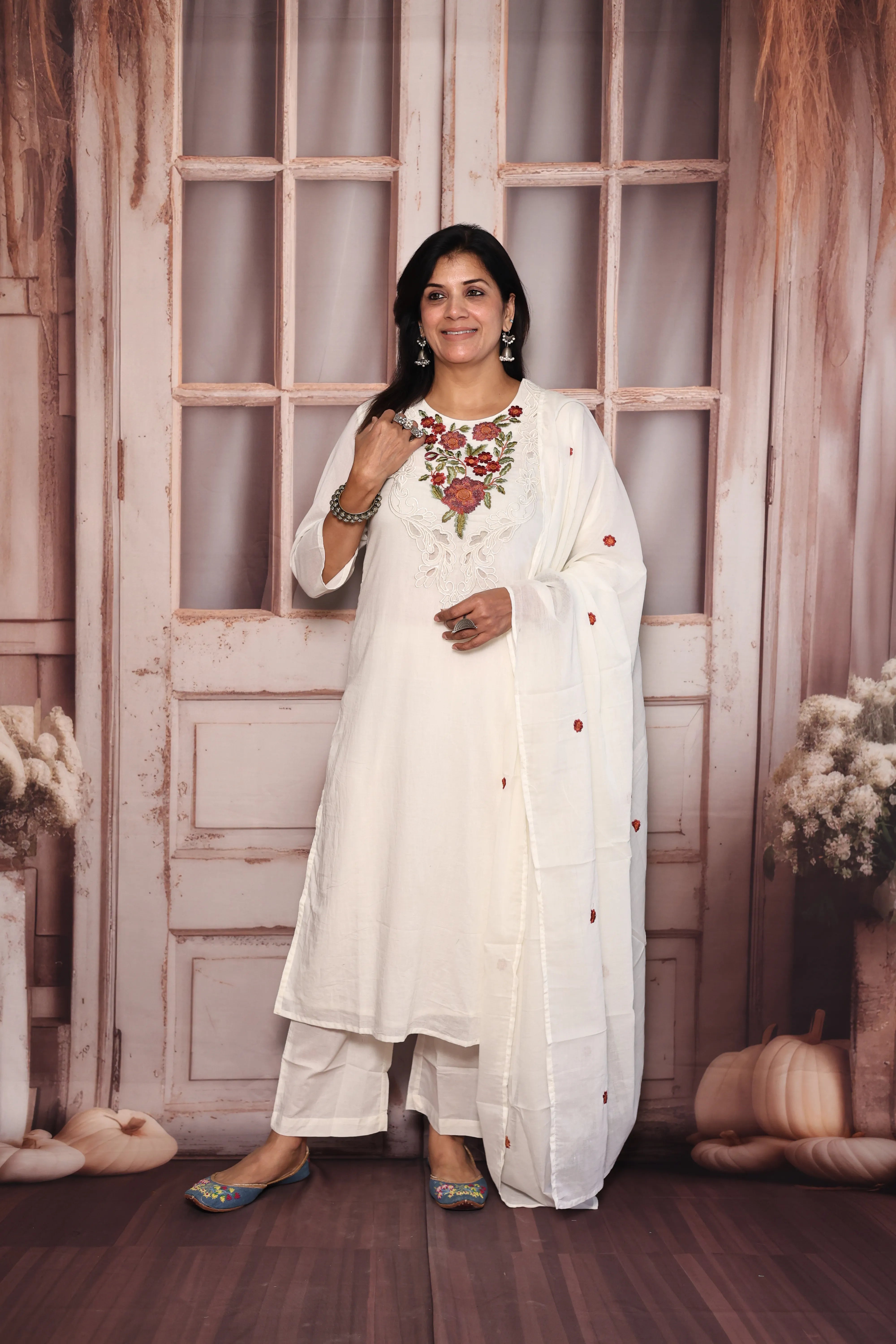 Off White Cut Work Thread Embroidered Dupatta Set | Floral Yoke Embroidery | Mul Cotton