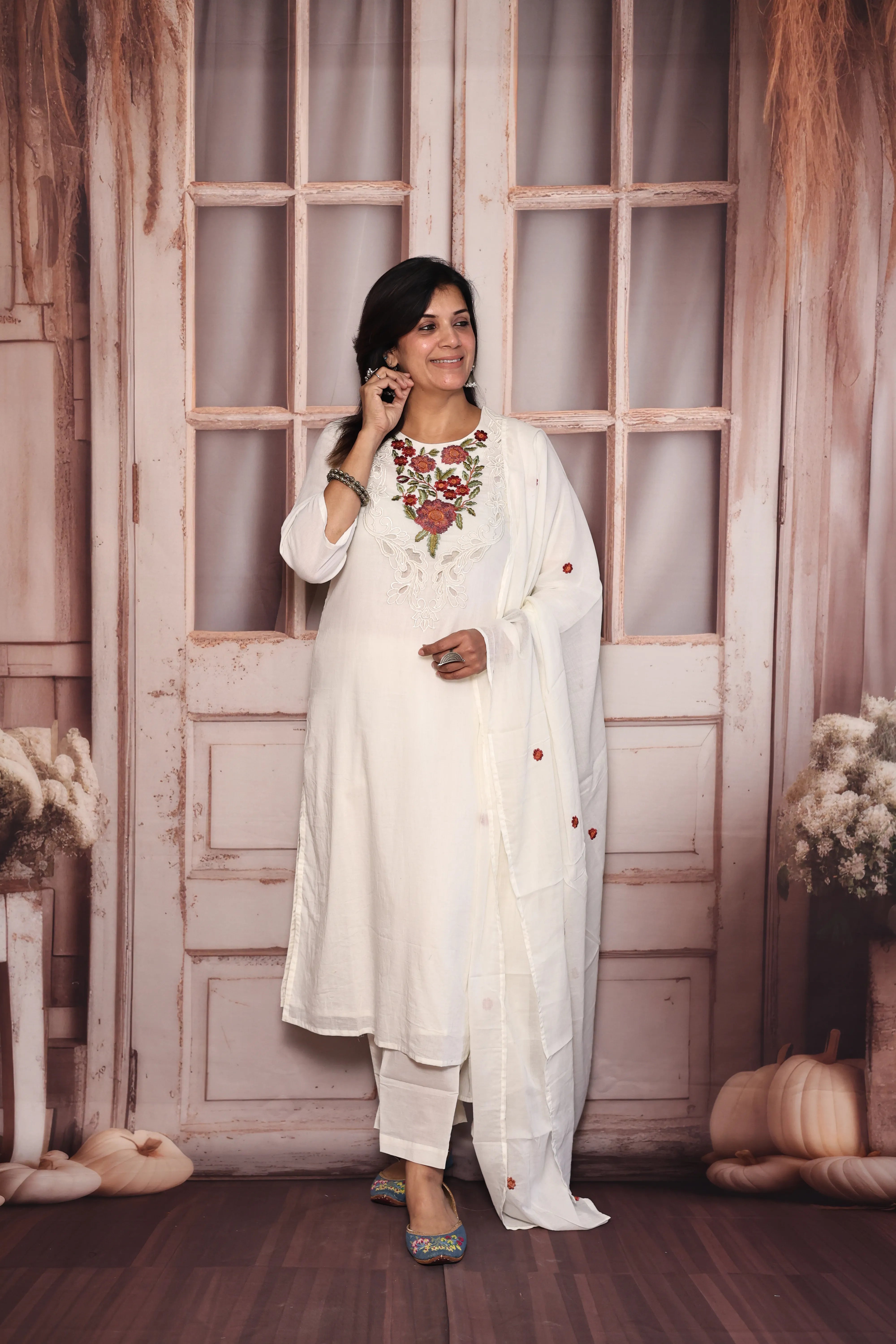 Off White Cut Work Thread Embroidered Dupatta Set | Floral Yoke Embroidery | Mul Cotton