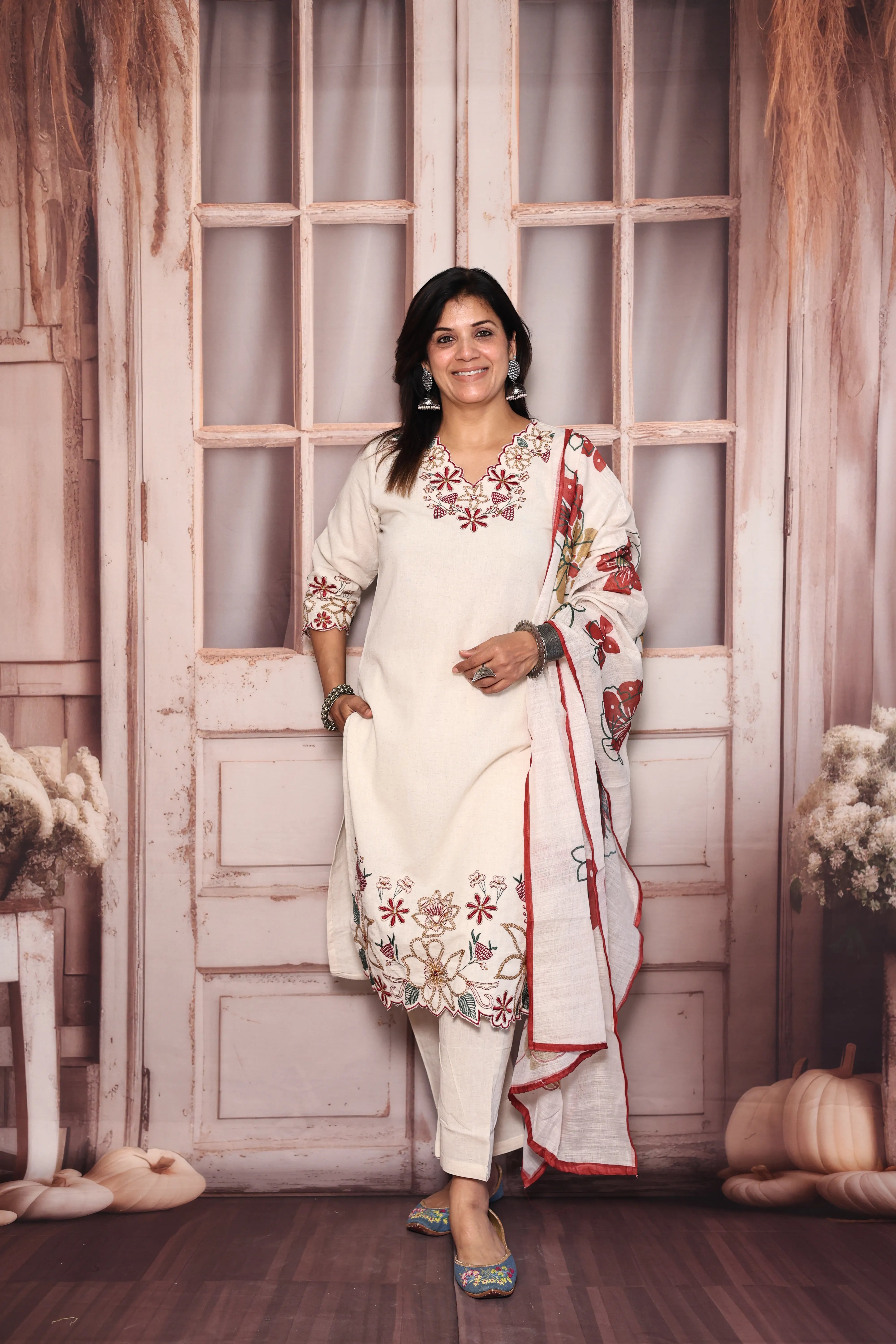 Off White Printed Dupatta Set | Floral Print, Thread Embroidery & Cut Work | Cotton Flex
