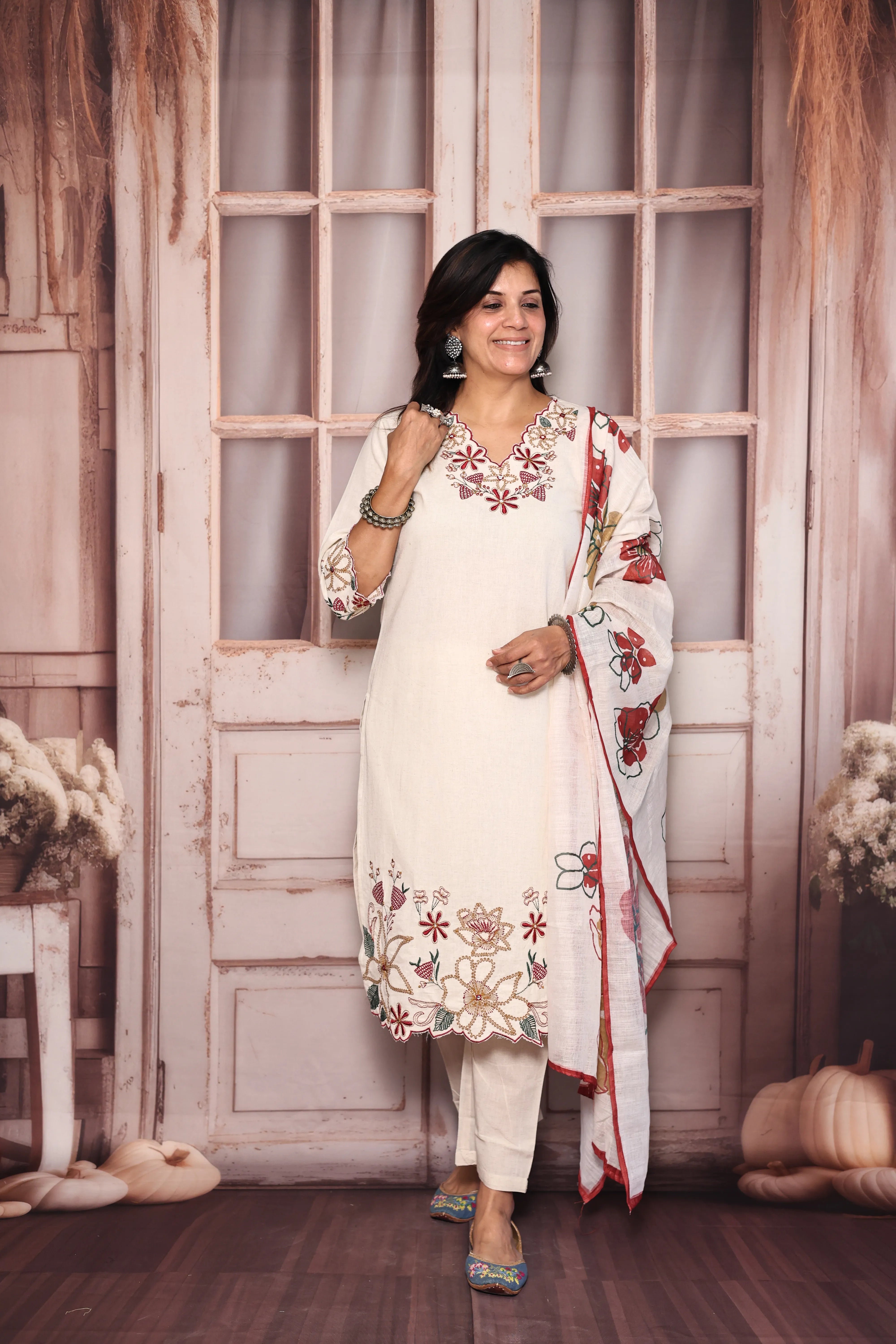 Off White Printed Dupatta Set | Floral Print, Thread Embroidery & Cut Work | Cotton Flex