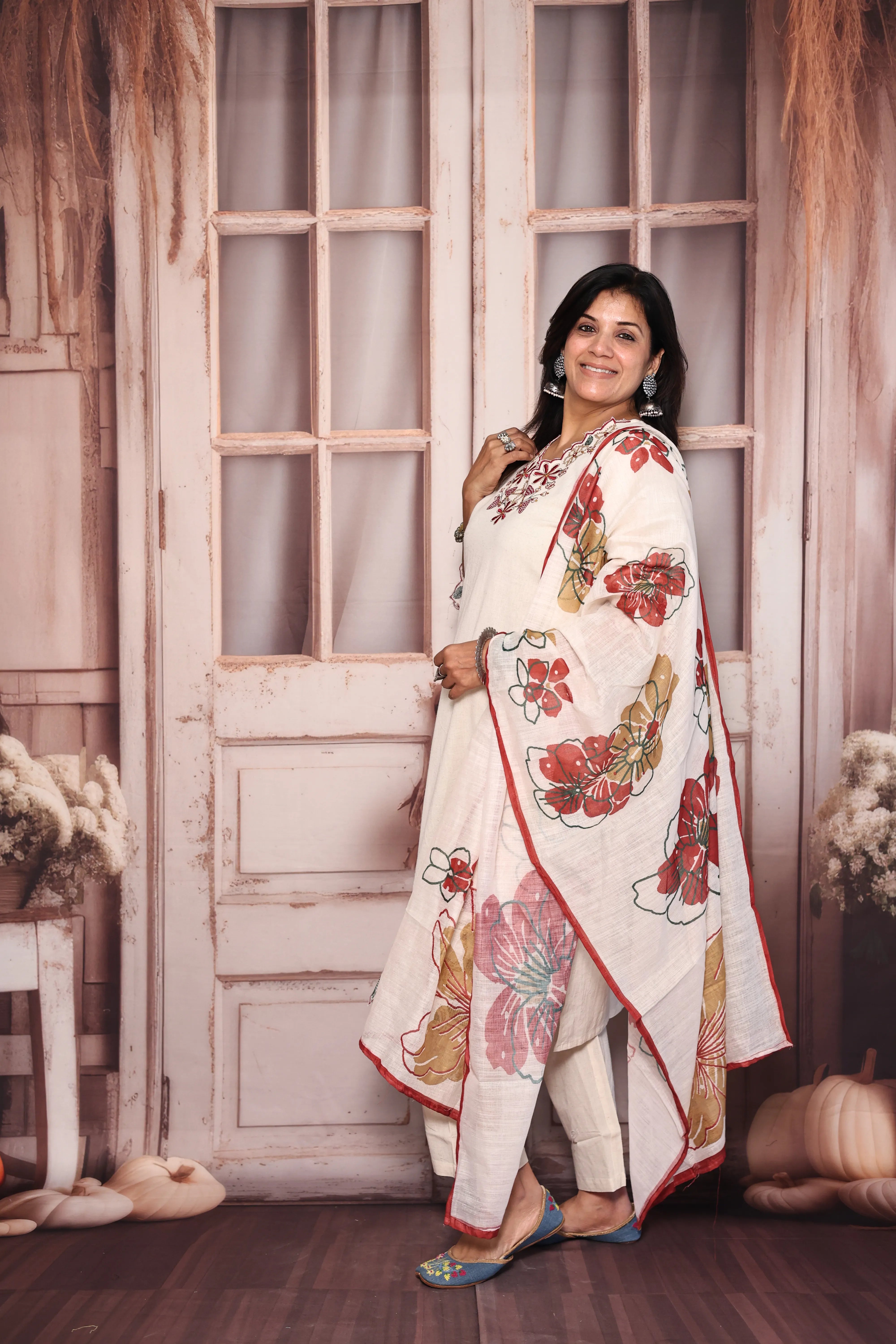 Off White Printed Dupatta Set | Floral Print, Thread Embroidery & Cut Work | Cotton Flex
