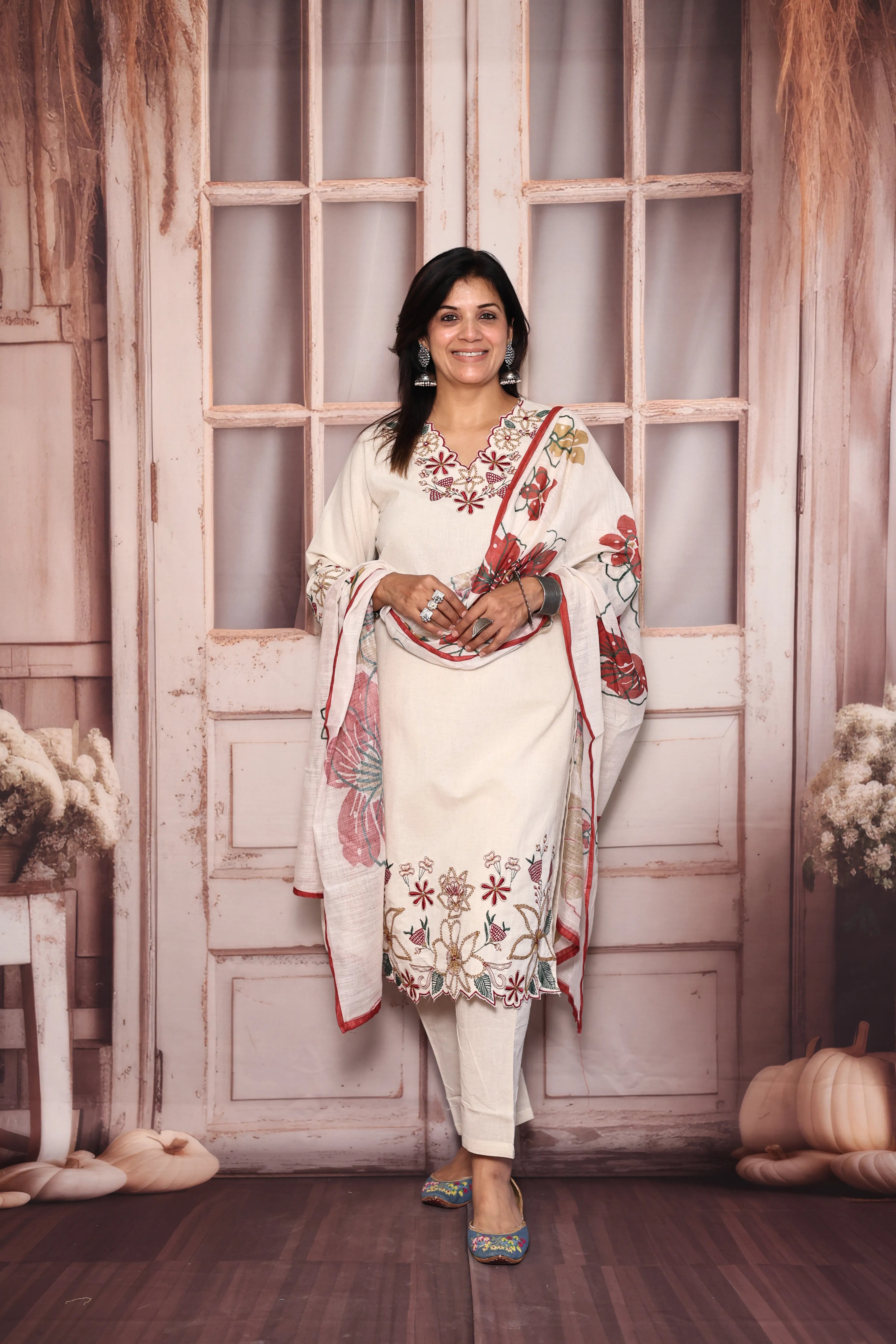 Off White Printed Dupatta Set | Floral Print, Thread Embroidery & Cut Work | Cotton Flex
