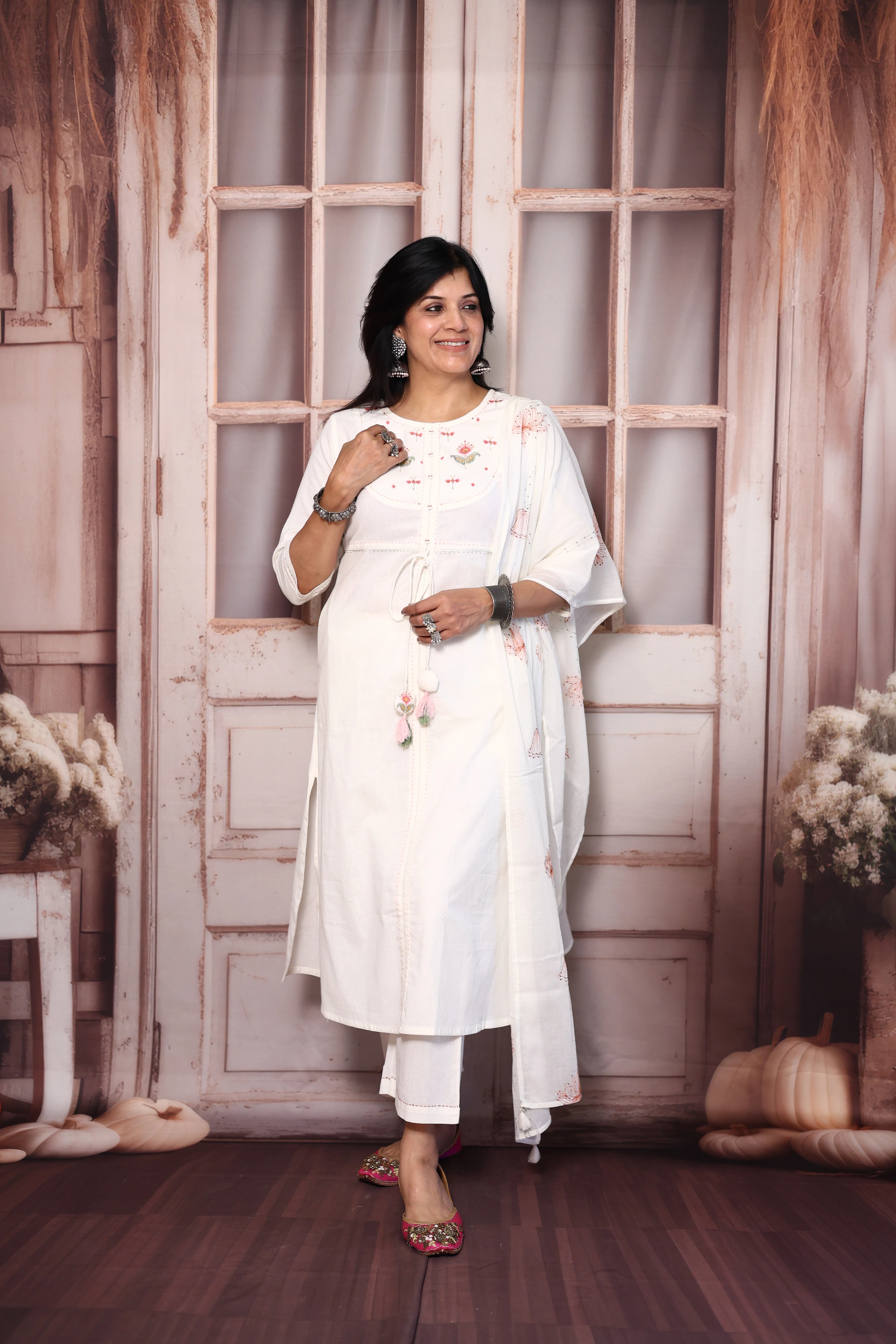 White Yoke Floral Embroidered Cotton Dupatta Set with Sequins | Plus-Size Ethnic Wear
