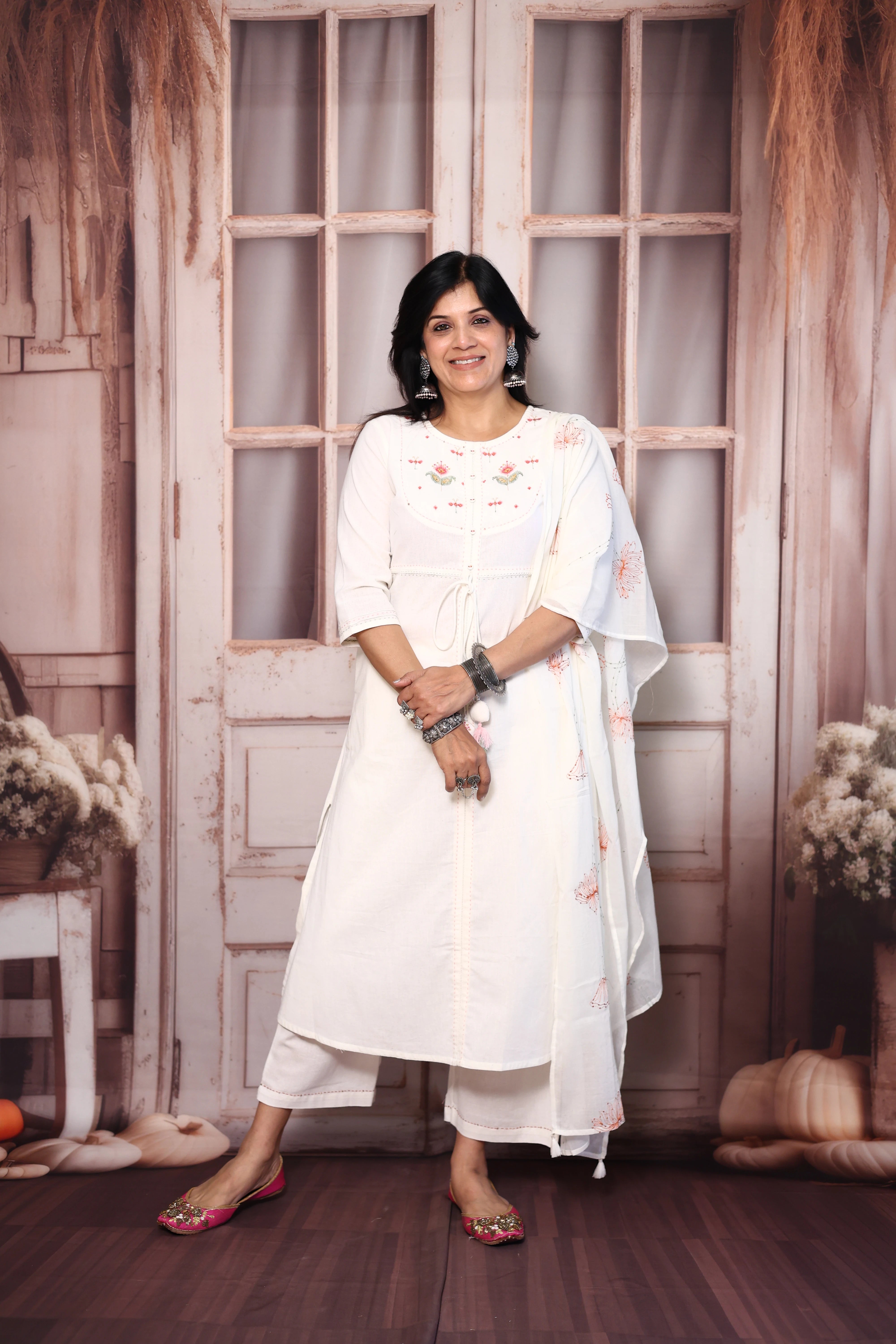 White Yoke Floral Embroidered Cotton Dupatta Set with Sequins | Plus-Size Ethnic Wear