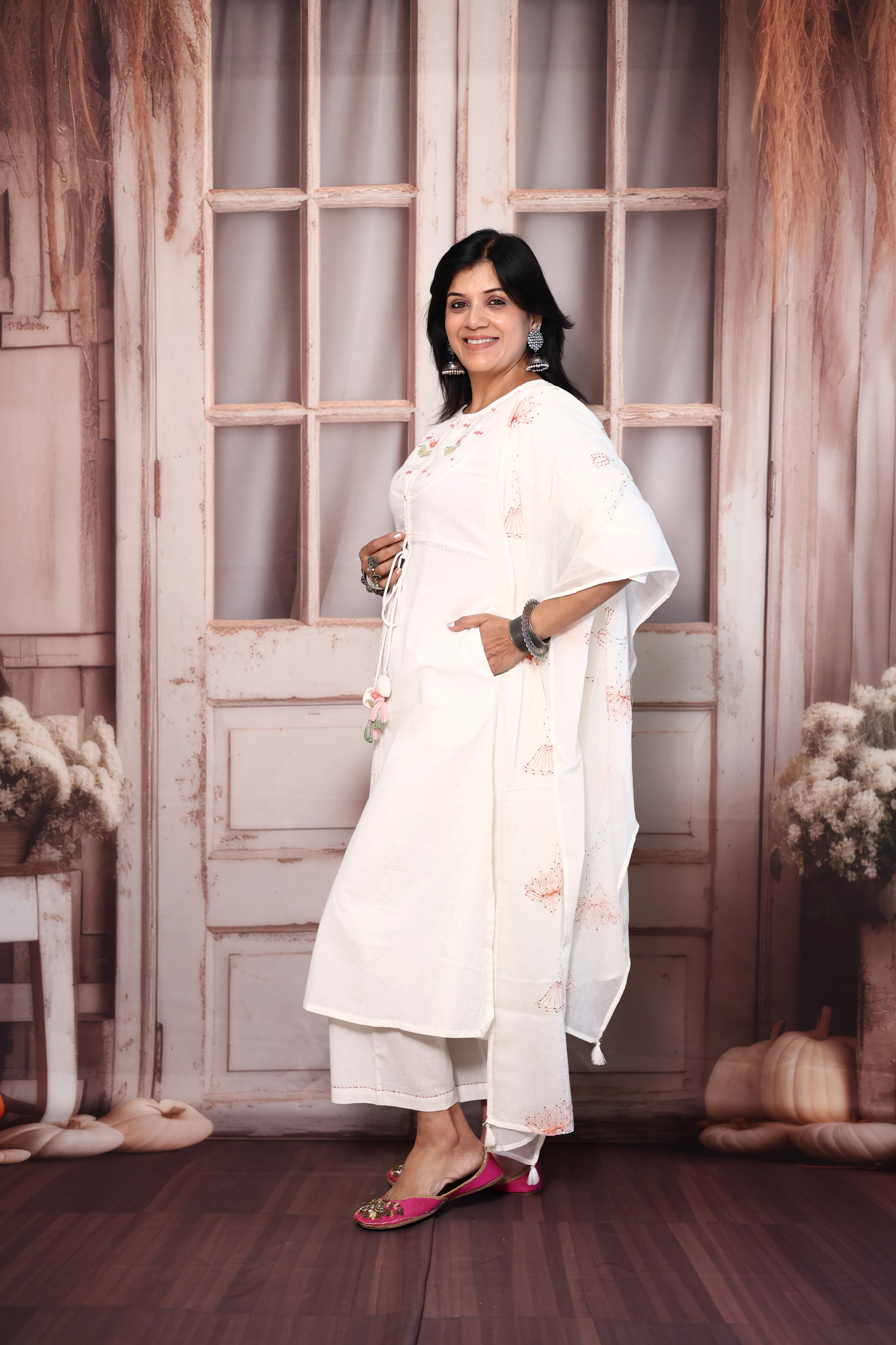 White Yoke Floral Embroidered Cotton Dupatta Set with Sequins | Plus-Size Ethnic Wear
