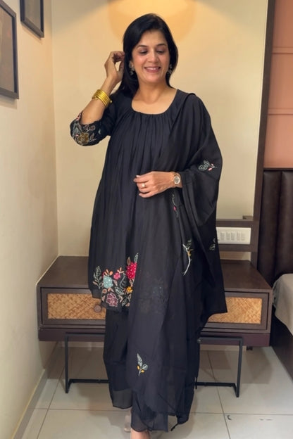 Jet Black Knee-Length Kurta Dupatta Set | Mul Chanderi | Katha Work & Appliqué Flowers