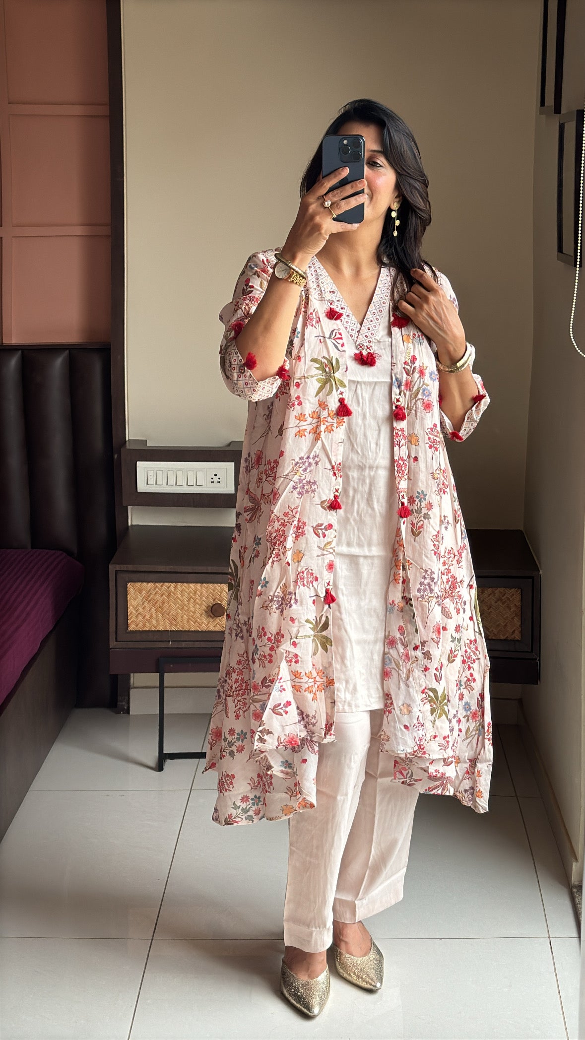 Ivory Short Kurti with Shrug Three-Piece Set | Print & Embroidery Work | Pure Mul Chanderi