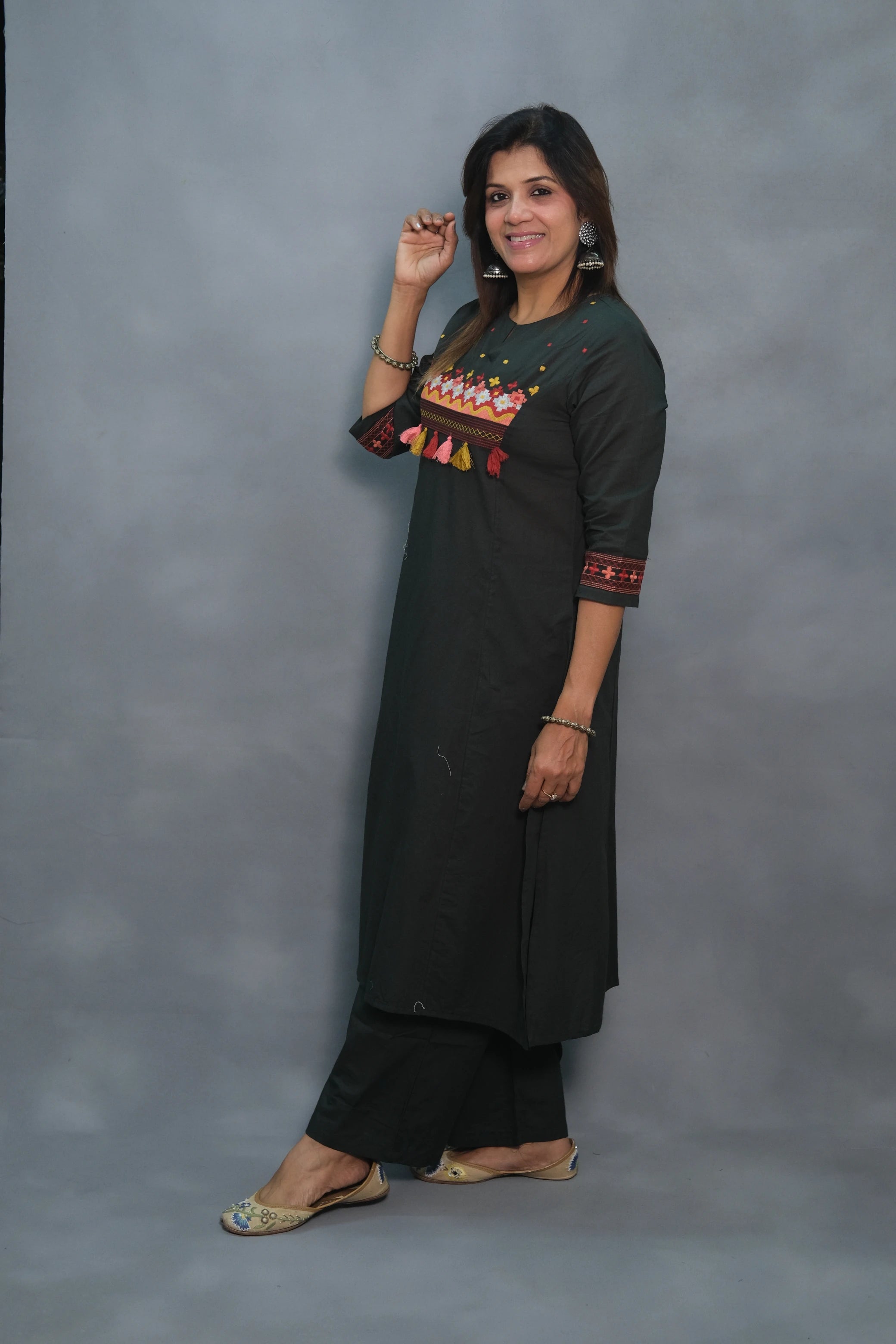 Embroidered Cotton Kurta Pant Set – Elegant Ethnic Wear | Green