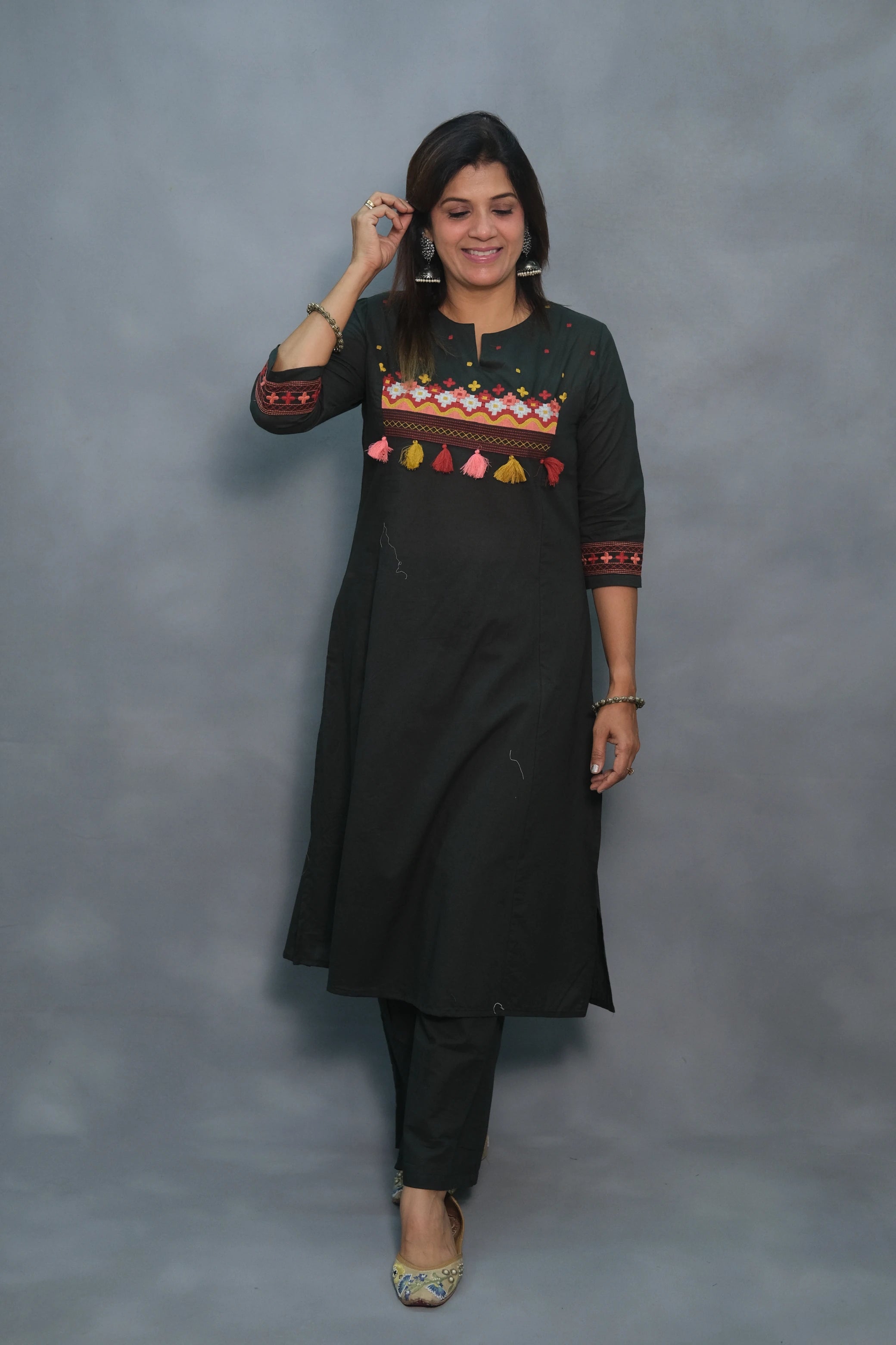 Embroidered Cotton Kurta Pant Set – Elegant Ethnic Wear | Green