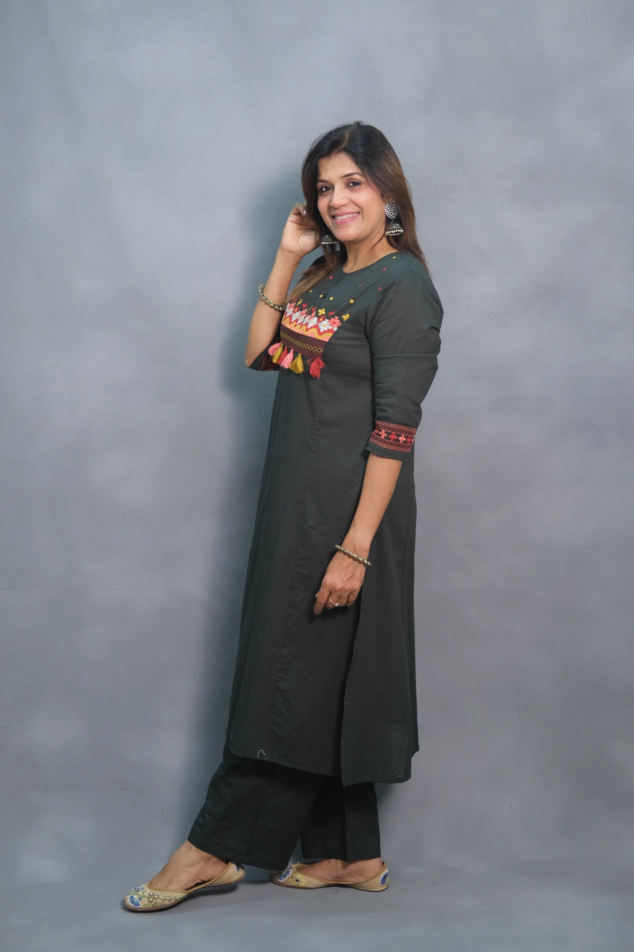 Embroidered Cotton Kurta Pant Set – Elegant Ethnic Wear | Green