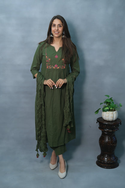 Embroidered Green 3-Piece Suit Set in Soft Cotton – Festive & Elegant Look