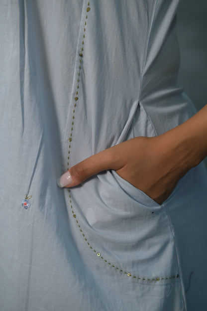 Light Grey Embroidered 2-Piece Mul Cotton Suit Set – Subtle & Sophisticated
