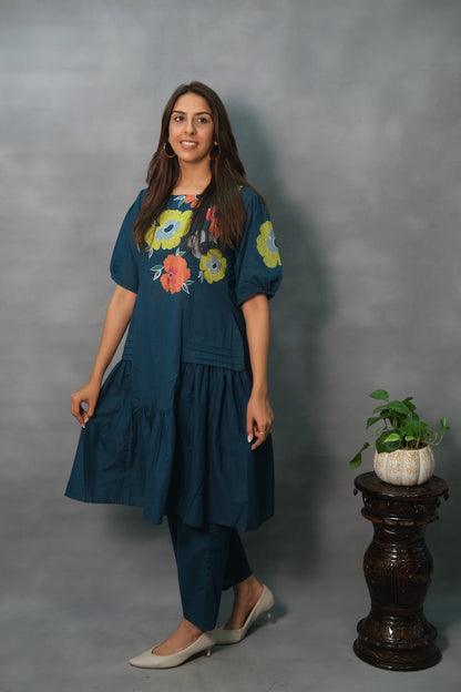 Rama Green Embroidered Cotton Kurta Pant Set – Graceful Ethnic Attire