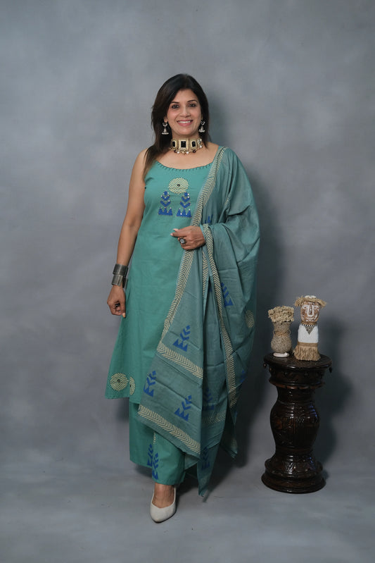 Green Turquoise Spaghetti Kurta Dupatta Set with Appliqué Work | Soft Cotton