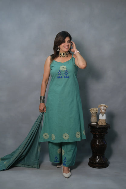 Green Turquoise Spaghetti Kurta Dupatta Set with Appliqué Work | Soft Cotton