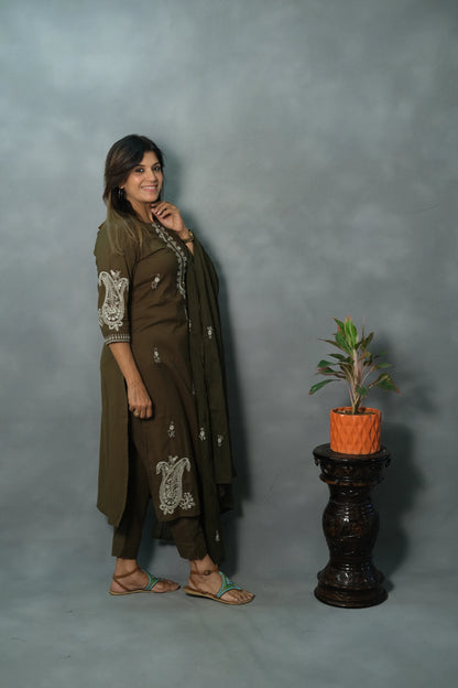Mehndi Green Embroidered Dupatta Set | Pure Cotton Fabric