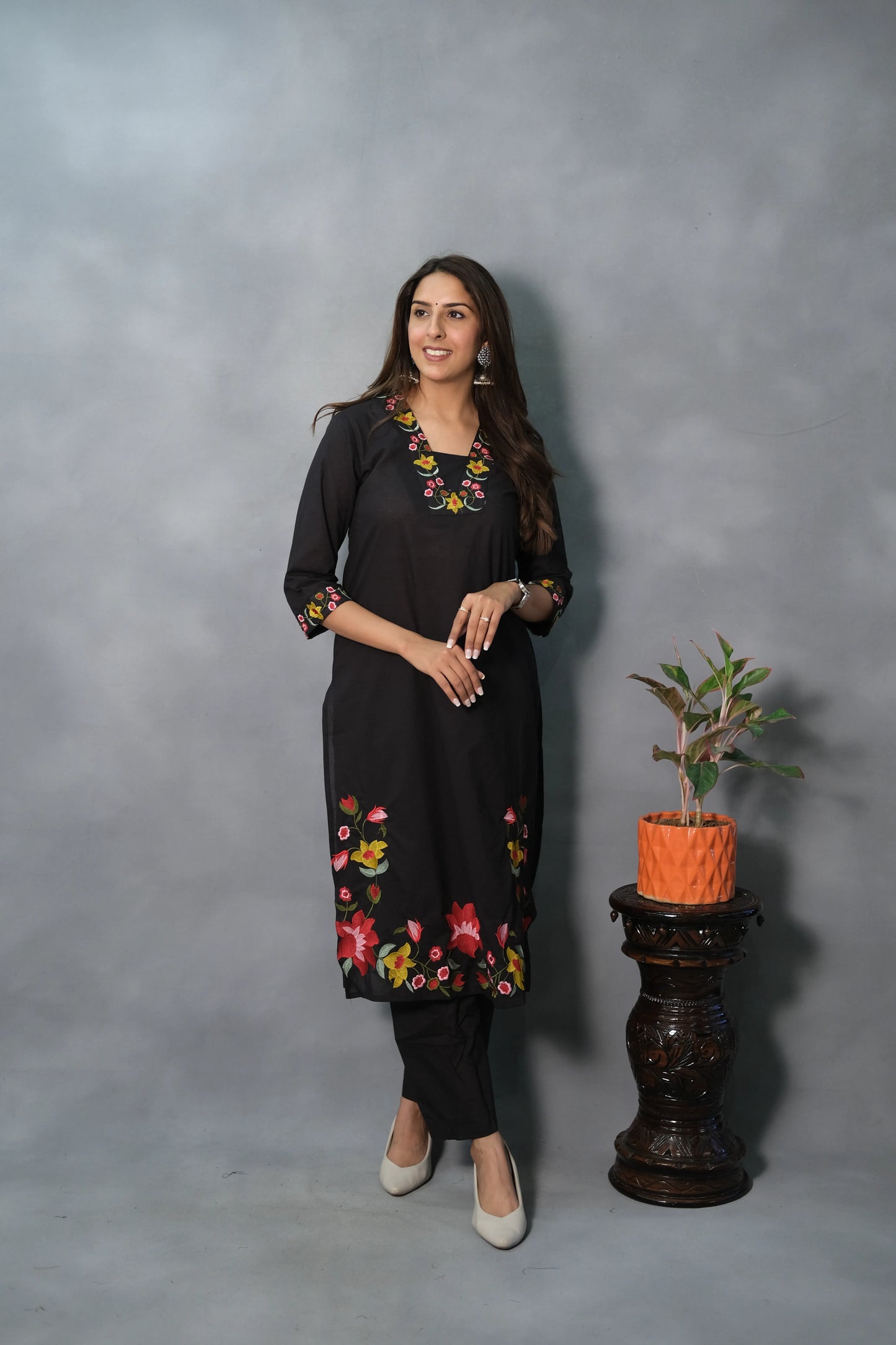 Floral Embroidered Black Kurta Pant Set | Soft Cotton
