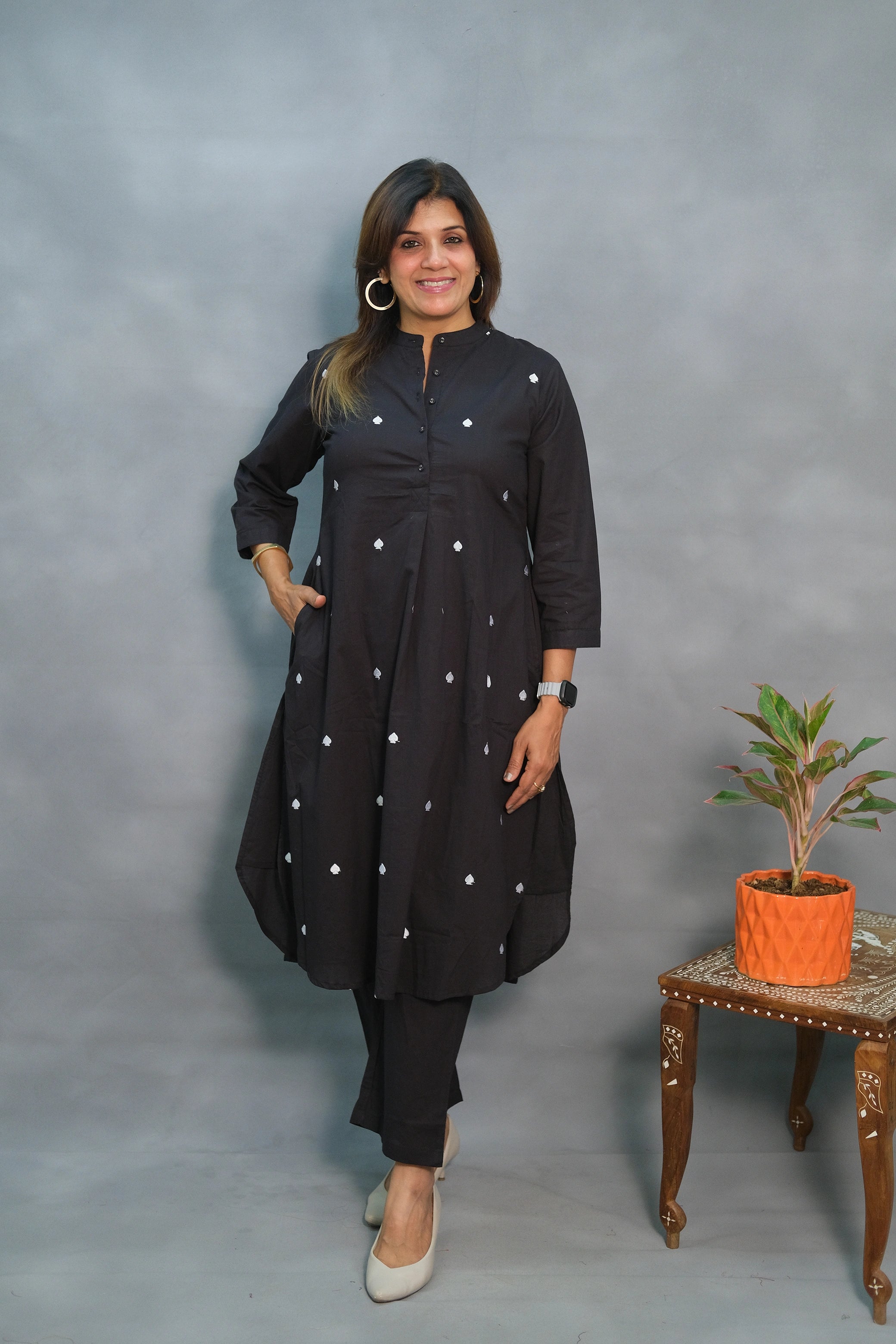 Embroidered Kurta Pant Set with Smocked Back & Lining – Black