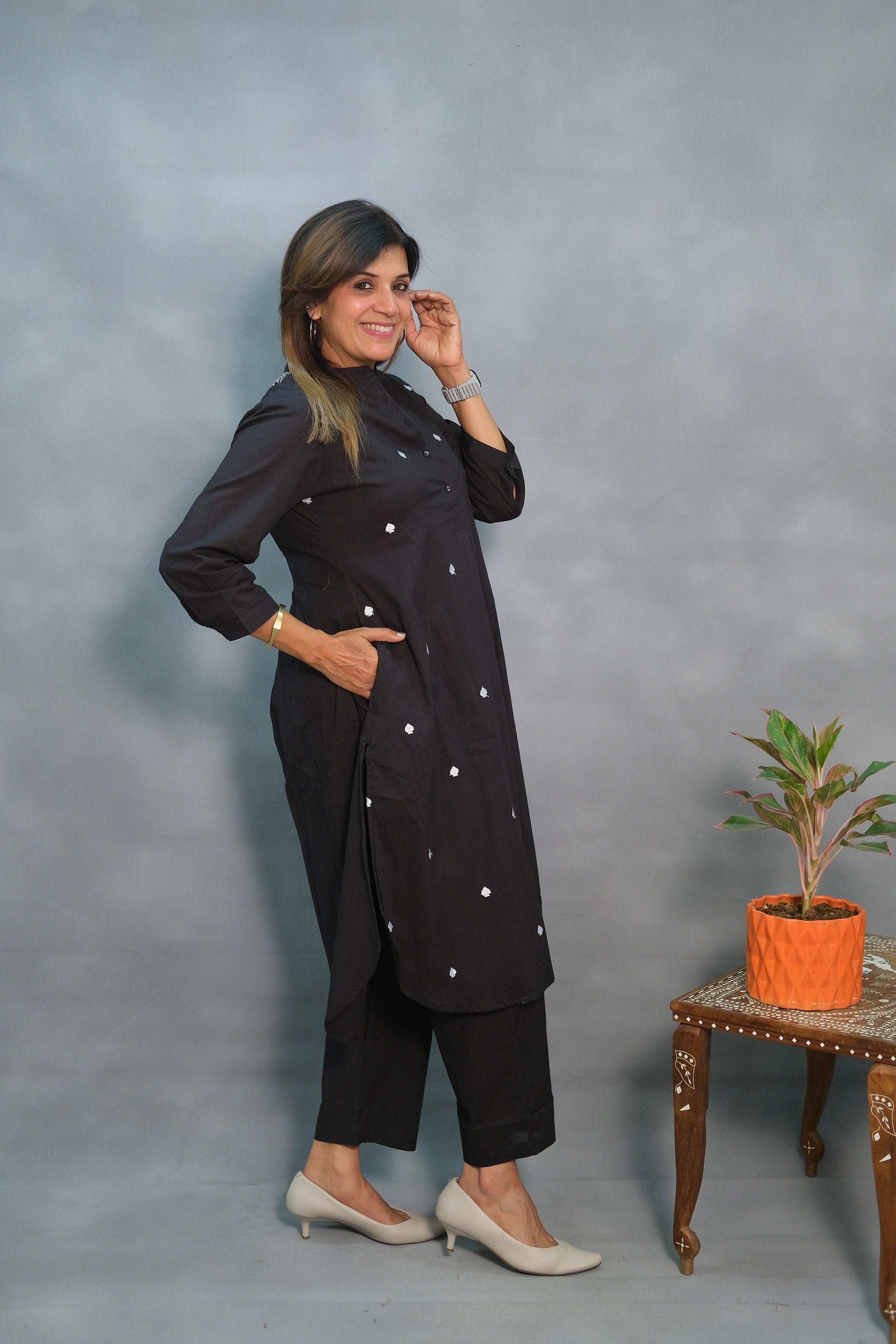 Embroidered Kurta Pant Set with Smocked Back & Lining – Black