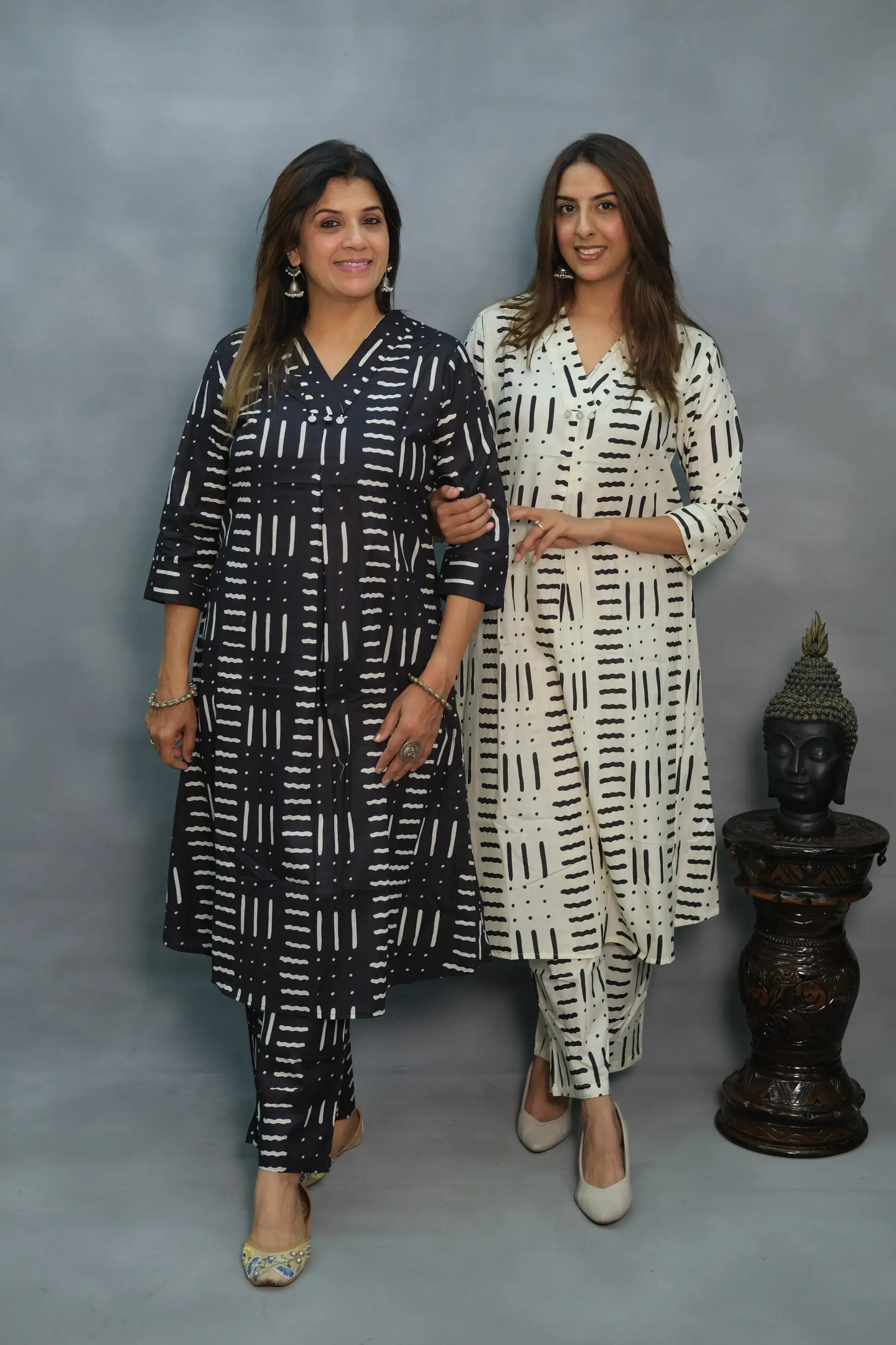 Soft Cotton 2-Piece Set – Classic & Comfortable | Available in Black & White
