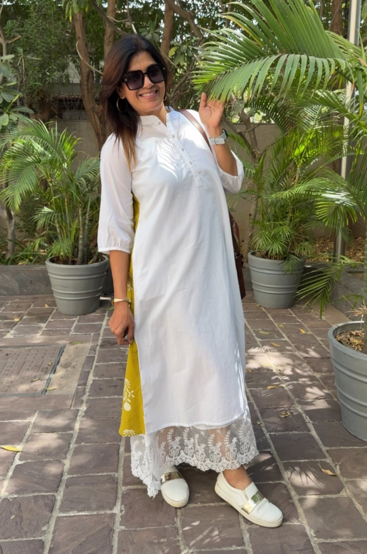Elegant Mul Cotton One-Piece Dress with Lace Border Detailing