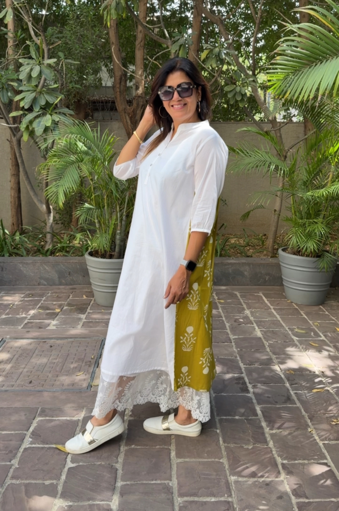 Elegant Mul Cotton One-Piece Dress with Lace Border Detailing